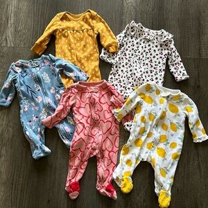 CARTER’S baby clothes bundle  3M